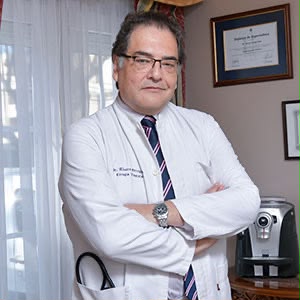 Dr. Avalro Orrego Chile